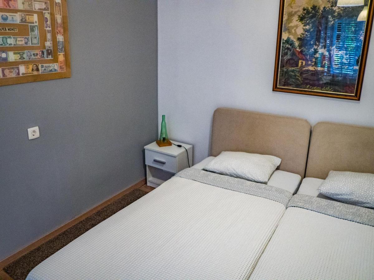 Apartment Dubovac Карловаць Екстер'єр фото